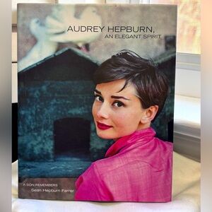 📚Collectors Edition #1003 - Audrey Hepburn, An Elegant Spirit - Hard Cover Book